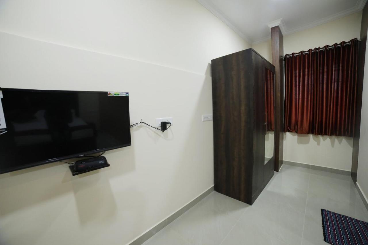 Aparthotel Shivalaya Residency à Thrissur Extérieur photo